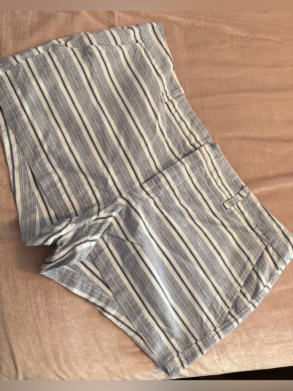 GAP Striped White and Blue Women’s Shorts